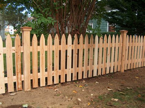 Colonial Point Picket Fence Design