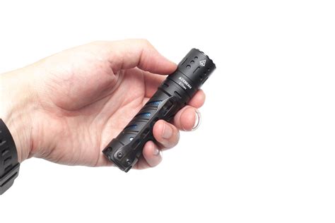Acebeam E70 Mini review | EDC flashlight with 2,000 lumens | 1Lumen