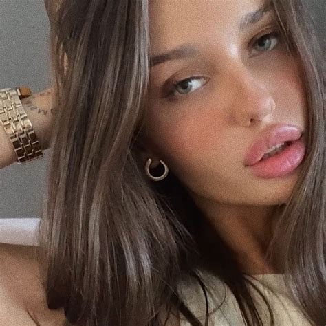 Dasha Nazarenko on Instagram: “Kak dela?”