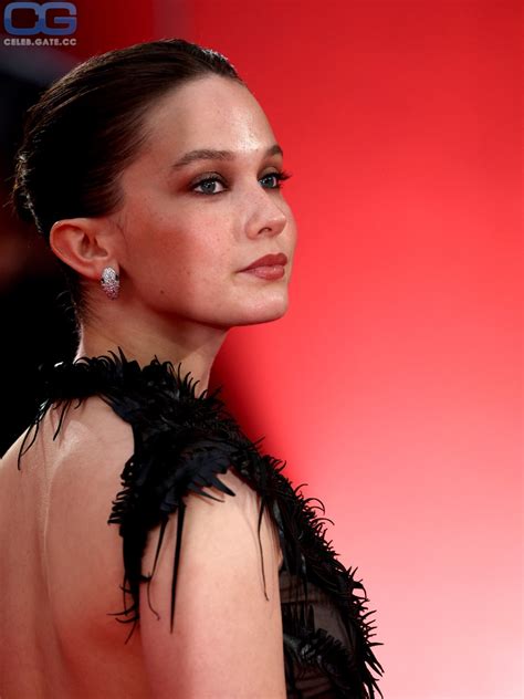 Cailee Spaeny nude, pictures, photos, Playboy, naked, topless, fappening