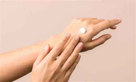 What is Caprylyl Glycol: Meaning & Benefits of Caprylyl Glycol | The ...