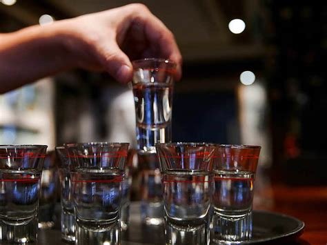 Fördert Schnaps die Verdauung? - Medizinmythen - Badische Zeitung