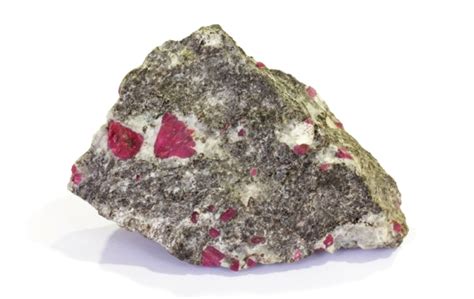 gisements de rubis gemmantia paris