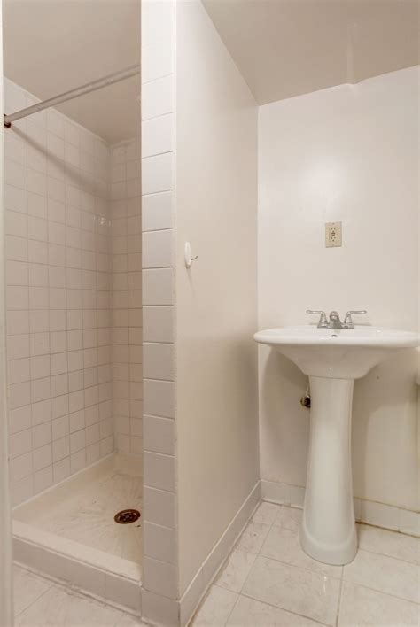 DC Living Real Estate, LLC - Real Estate Agent - Washington D.C. - 966