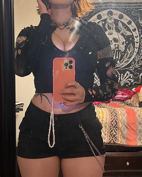 rose ★ | 🧍🏻‍♀️ | Instagram