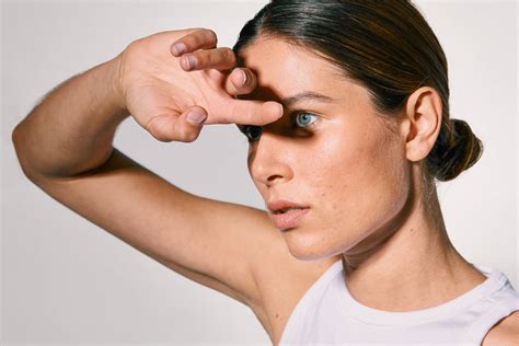 Rote Punkte auf der Haut diagnostizieren und behandeln