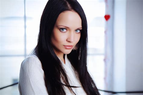 brunettes, Women, Blue, Eyes, Beds, Models, Met art, Magazine, Faces