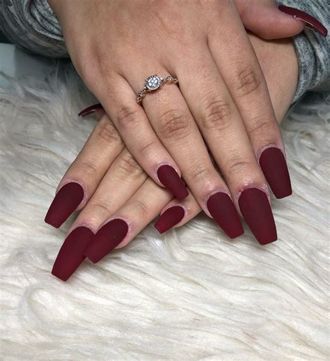 37+ Gorgeous Matte Burgundy Nails Trending In 2025