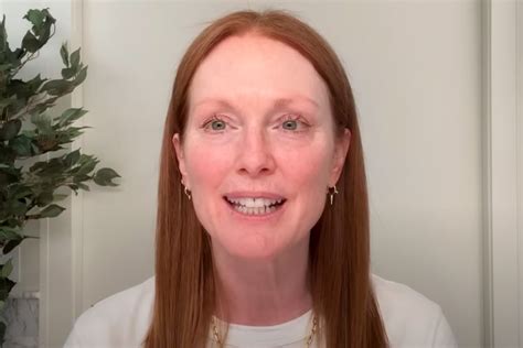Julianne Moore Jokes That She 'Destroyed' Her Eyebrows as a Teenager