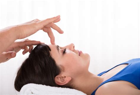 Facial Reflexology – Single Session | Bodytree Wellness Studio