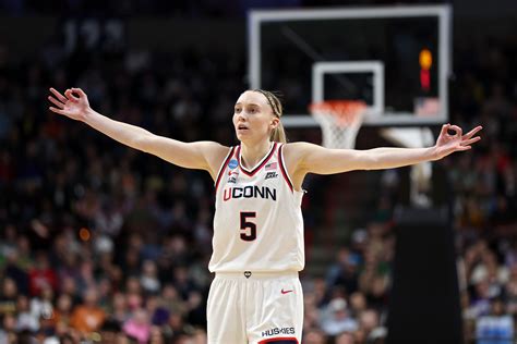 Paige Bueckers points today: Stats in women's NCAA championship game