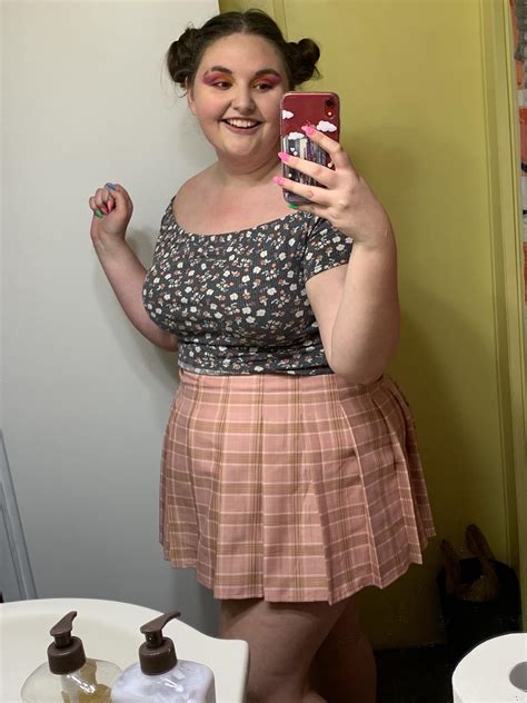 Good morning babes 🌻 : r/BBW