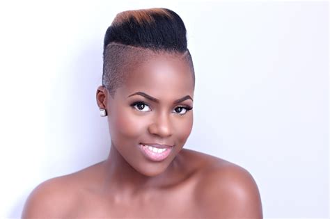 DULCE CAMER...: SOPHY AIIDA'S DEBUT MUSIC CAREER