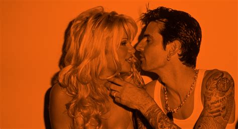 Pamela Anderson & Tommy Lee's Best '90s Fashion Moments
