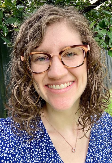 About — Anna Carter