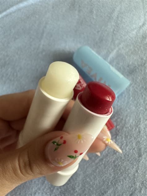 Бальзам для губ з SPF 15 Та Nivea Cherry | MAKEUP Club