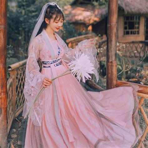 Купити Китайський традиційний костюм. Китайський жіночий одяг Hanfu ...