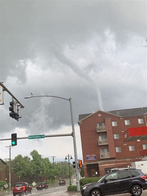 Beginning of the Iowa City tornado today : r/Iowa