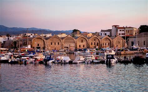 5 Reasons to Visit Hania - Greece Is