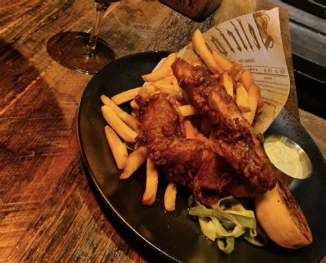 How many calories? (fish and chips with remoulade) : r/caloriecount