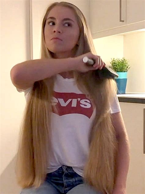 VIDEO - Drying Rapunzel hair