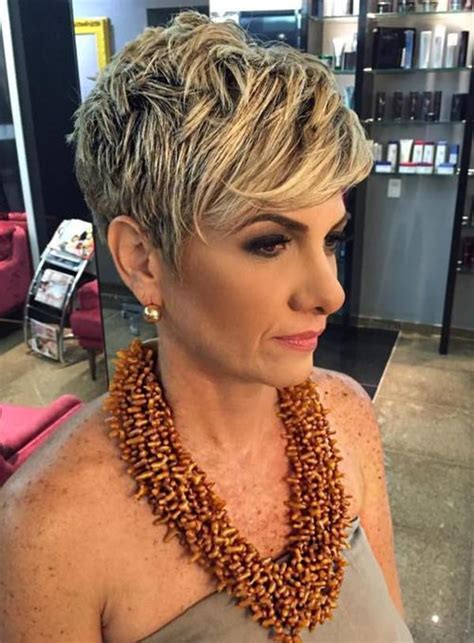 Pixie прическа за жени над 40-годишна възраст (35 снимки): дали ...
