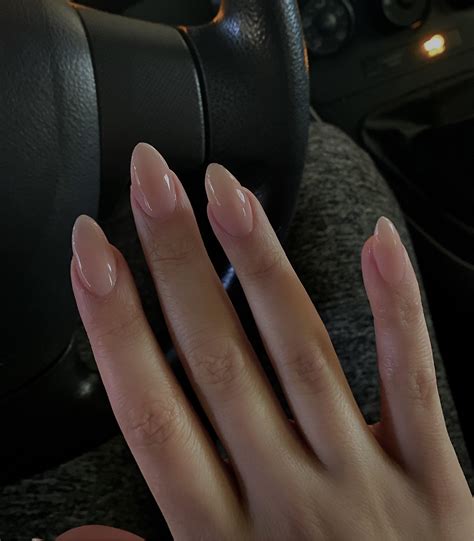 Simple nails🤍 : r/Nails