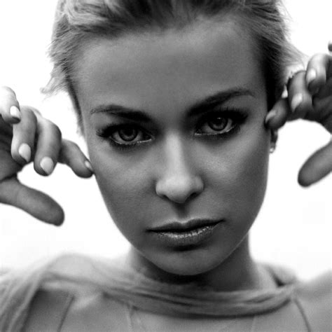 1980x1980 Resolution Carmen Electra Black and White Portrait wallpaper
