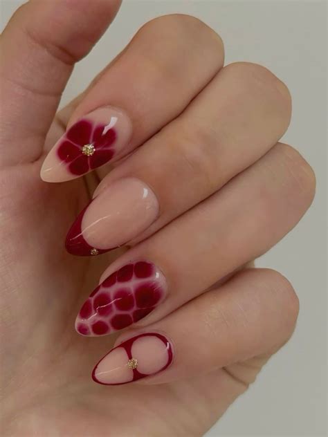 simple manicure inspo 6