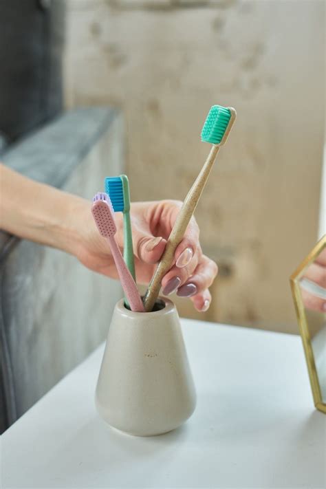 Современная зубная щётка | Brushing teeth, Dentist, Dental