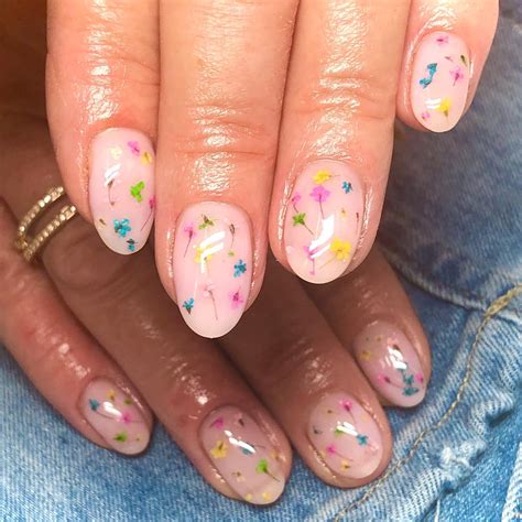 16 Easter Nails That Are Cute and Easy to Re-Create Yourself | Allure