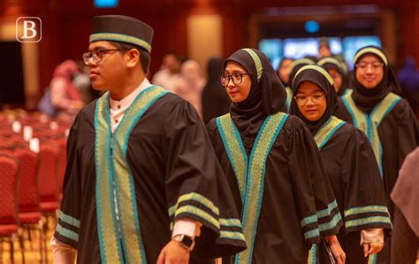 Politeknik Brunei celebrates over 600 graduates, introduces new Level 5 ...