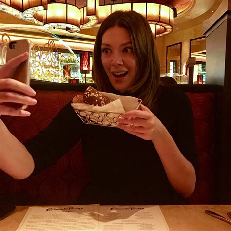 Cheesecake Factory Comes To New York, We Get An Early Taste of ...