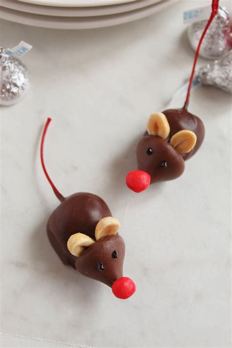 Hershey's Christmas Mice Candy - My Incredible Recipes