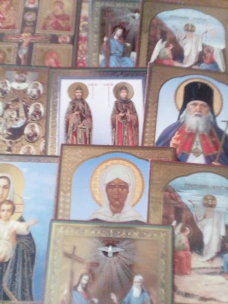Иконы с ликами святых освящены с задней стороны с молитвами Очень ...