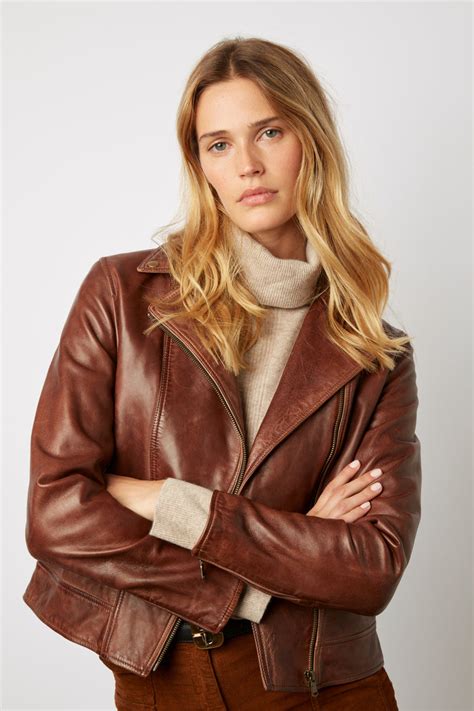 Women's leather and fur coats| Gerard Darel | Page 1