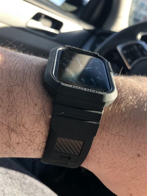Spigen Rugged Armor - Any fans? : r/AppleWatch