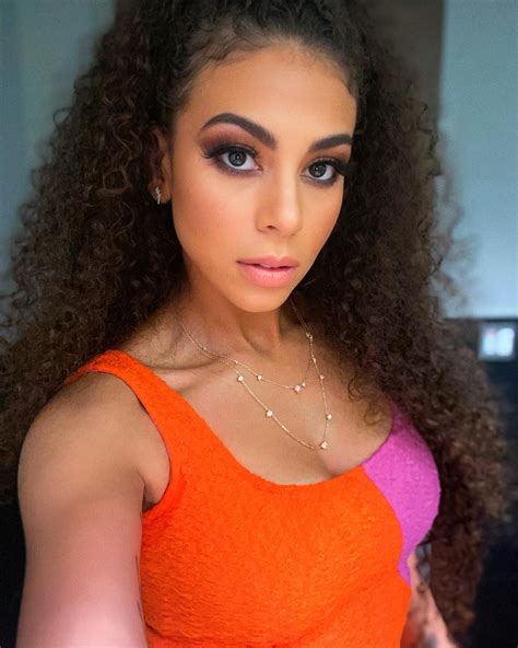 Samantha The Bomb | hump day dump 2 | Instagram