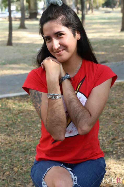 Natural hairy arms on a girl? - GirlsAskGuys