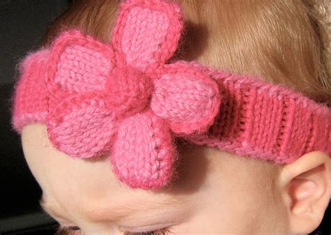 Knitted Headband with Flower Patterns | A Knitting Blog