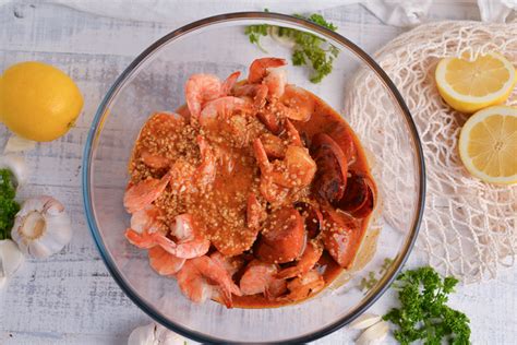 EASY Boiling Crab Sauce (Copycat Whole Sha Bang Sauce!)