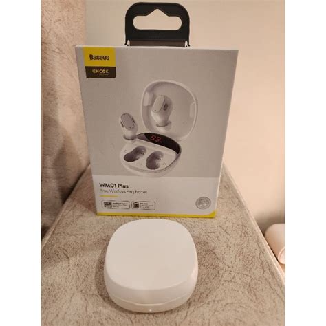 หูฟังไร้สาย Baseus WM01 Plus พร้อมเคสลายอวกาศ *มือสอง | Shopee Thailand
