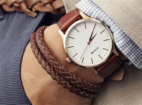 На какой руке нужно носить часы на самом деле? | Мужские аксессуары ...