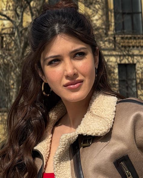 Shanaya Kapoor 🤍 (@shanayakapoor02) • Instagram photos and videos