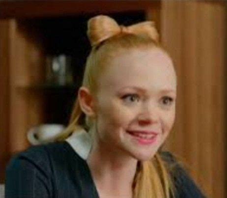 Юля из сериалов "Кухня", "Отель Элеон" и "ГРАНД"
