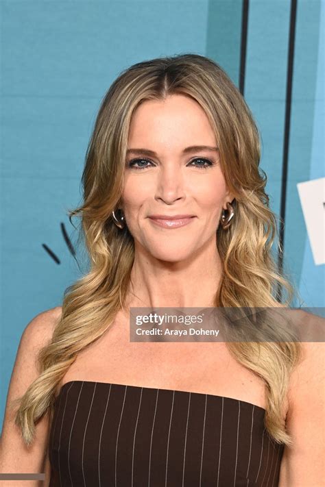 Sizzling Sexy Cougar Megyn Kelly at Dailywire Event - Celeblr