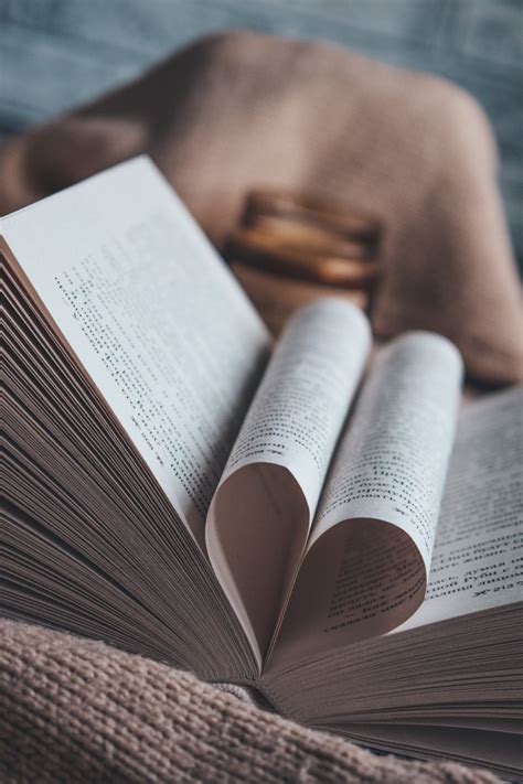 Книги Эстетика | Соевые свечи, Свеча, Эстетика