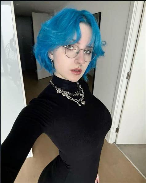 @lyracr0w0 on instagram in 2025 | Girl, Gal gardot, Beautiful celebrities