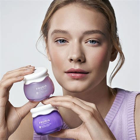 Интенсивно Увлажняющий крем с черникой Blueberry Intensive Hydrating ...