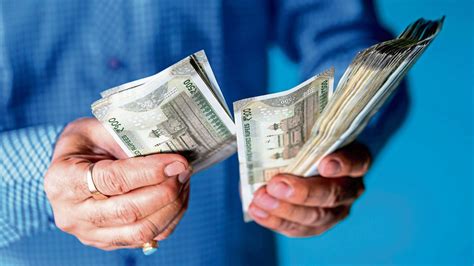 cholamandalam investment  raise rs crore  qip  september